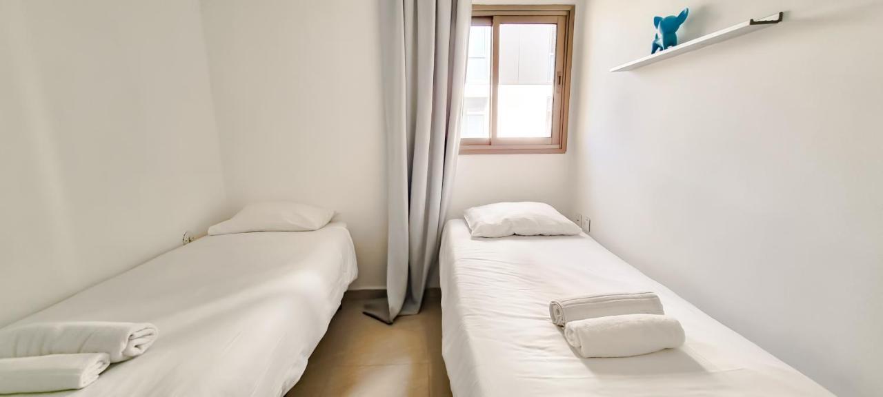 Bnb Israel Apartments - Harav Kook Lilas Тель-Авів Екстер'єр фото